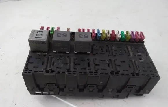 Volkswagen Sharan Fuse module 7M0937025D