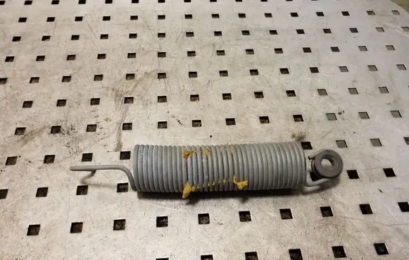 Volkswagen PASSAT B8 Tailgate/trunk/boot tension spring 