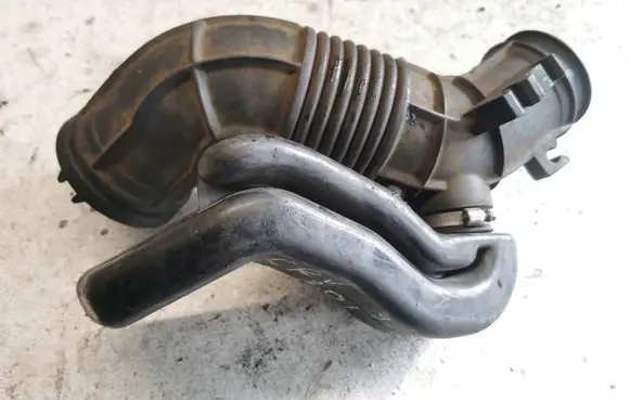 Honda CR-V Air intake hose/pipe