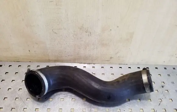 Volvo XC70 Intercooler hose/pipe 30778626