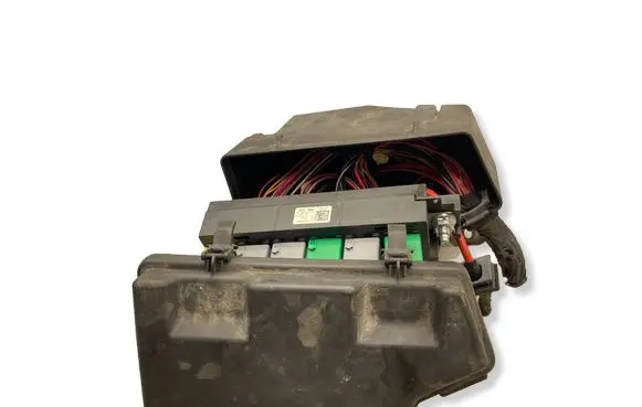 Mercedes-Benz ML W164 Fuse module A1645400672