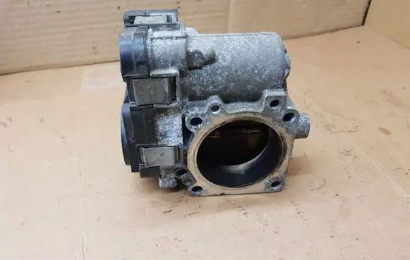Volkswagen Eos Throttle valve 03C133062A