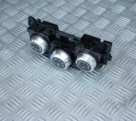 Subaru Forester SH Interior fan control switch 72311SC060