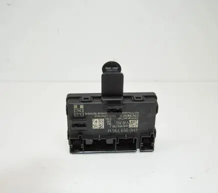 Audi A4 S4 B9 8W Door control unit/module 4M0959795M