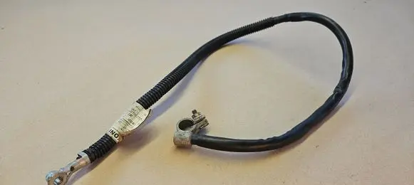 Mercedes-Benz SL R230 Positive cable (battery) A2305402707
