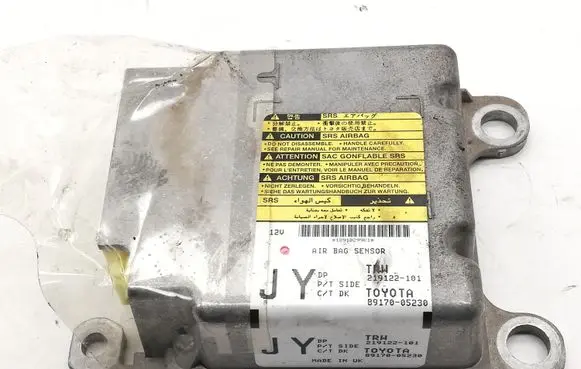 Toyota Avensis T270 Airbag control unit/module 8917005230