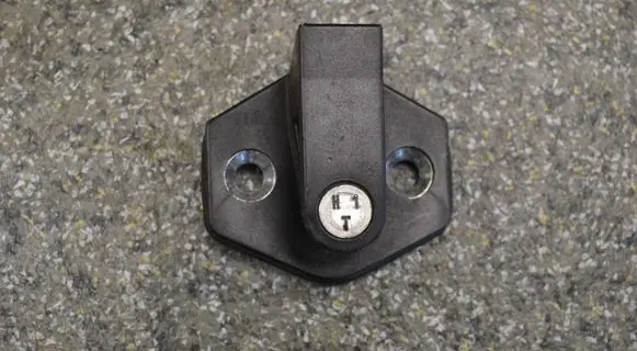 BMW 5 E39 Front door lock loop/hook striker 8176350