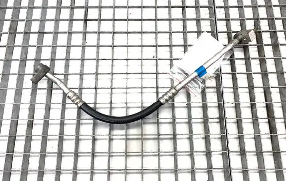Ford Focus Air conditioning (A/C) pipe/hose F1F119D567AB