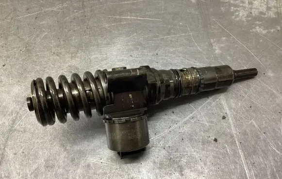 Fuel injector