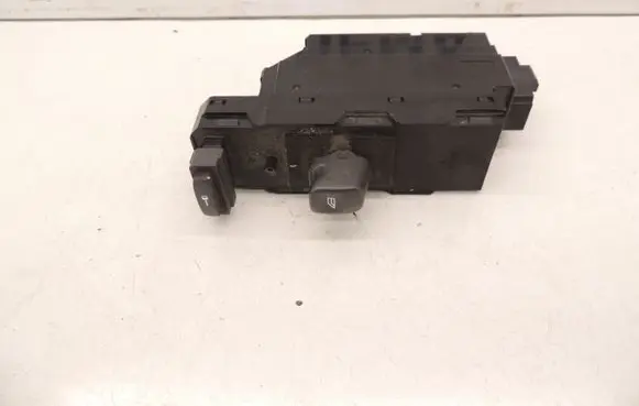 Volvo S60 Electric window control switch 30658117 D220