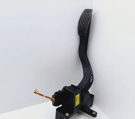 Iveco Daily 35 - 40.10 Accelerator throttle pedal 0281002632