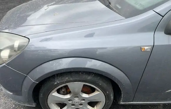 Opel Astra H Fender 