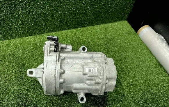 Renault Arkana Air conditioning (A/C) compressor (pump) 926008231R 09D09769