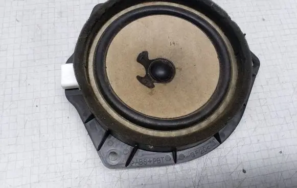 Toyota Yaris Subwoofer speaker 8616052030