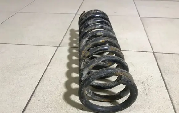BMW 5 E34 Front coil spring