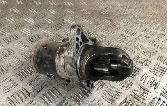 Subaru Outback Starter motor 2330AA620 M002T89071