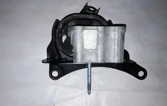 Suzuki Swace Engine mount bracket 123720T680
