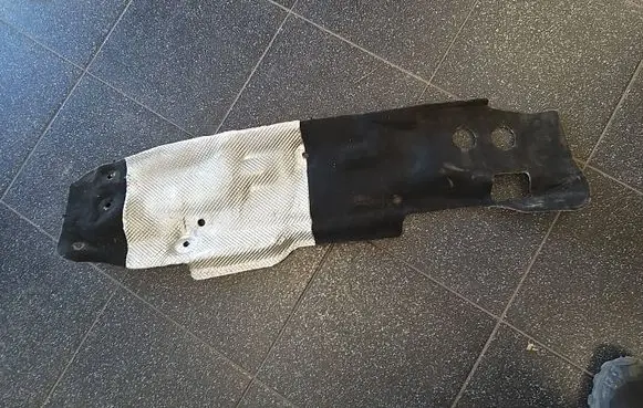 Volkswagen Polo V 6R Wiper trim 