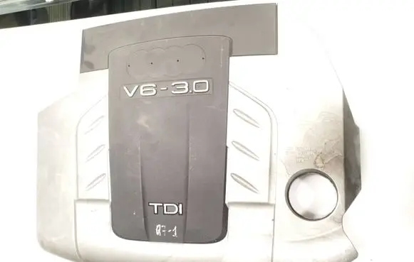 Audi Q7 4L Engine cover (trim) 4L0103925 PA6M30 PA6G10M20