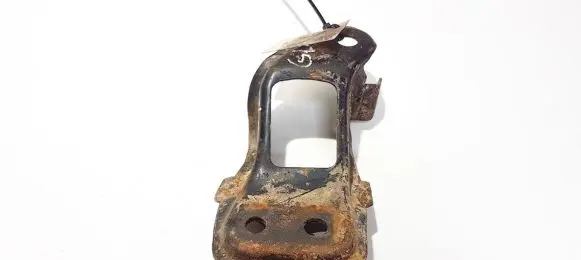 Subaru Legacy Bracket in trunk/boot 
