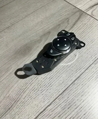Mercedes-Benz E W211 Wing mirror switch 2118208510 03211011