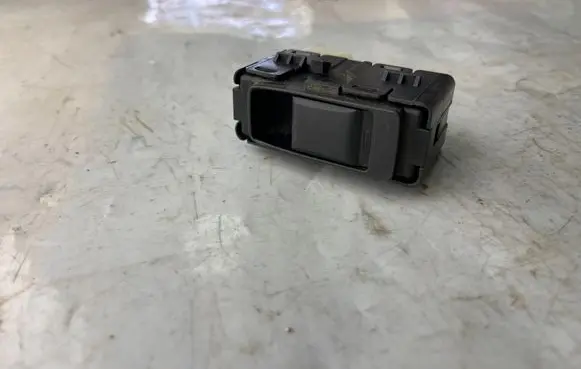 Jeep Compass Electric window control switch 56040693AD