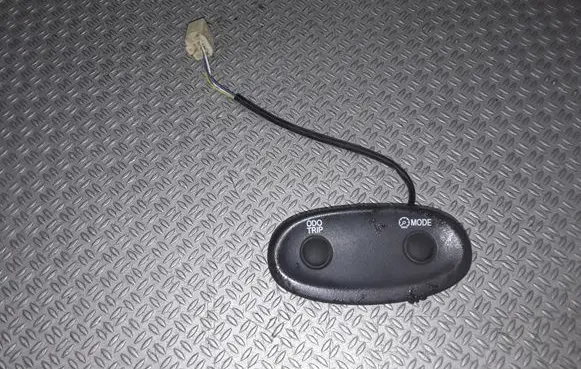 Toyota Yaris Verso Cruise control switch 