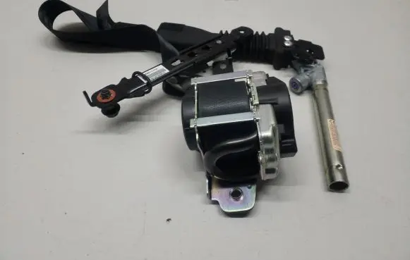 KIA Sportage Front seatbelt 635290800B 88890D7000 88820F1200ED