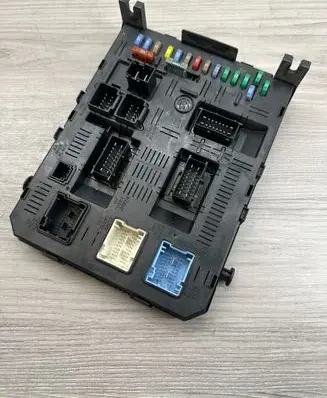 Peugeot 307 Comfort/convenience module 216760315B 28114834A 281133426A