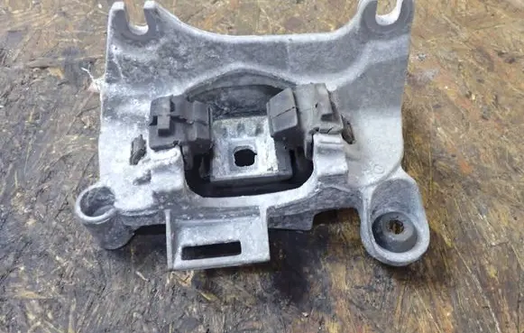 Renault Scenic III - Grand scenic III Gearbox mount 
