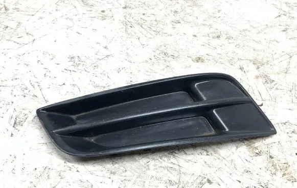 Toyota Corolla E120 E130 Front bumper lower grill 5212702130