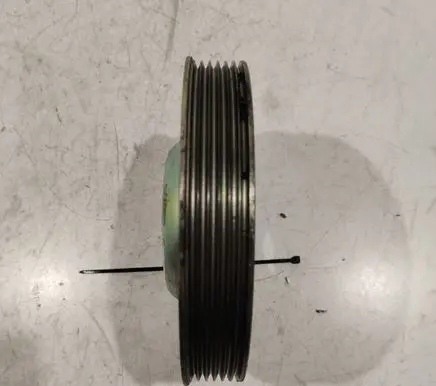 Peugeot 5008 Crankshaft pulley