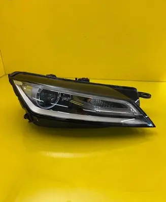 Audi TT TTS RS Mk3 8S Headlight/headlamp 8S0941006F