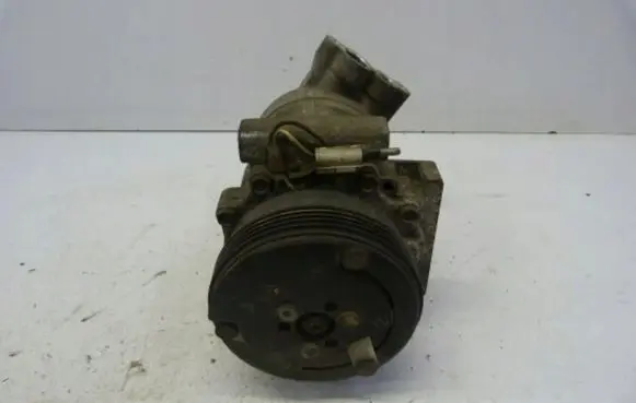 Renault Clio II Air conditioning (A/C) compressor (pump) 8200037058