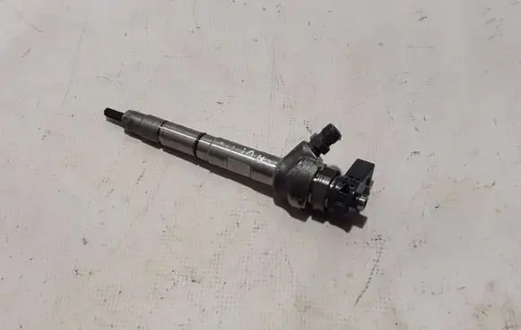 Volkswagen Caddy Fuel injector 04L130277AC