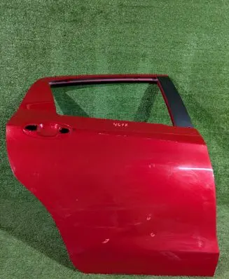 Toyota Yaris Rear door