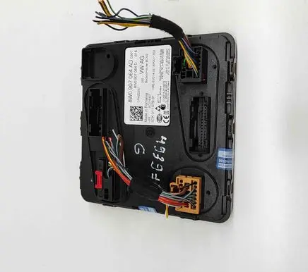 Audi Q7 4M Central body control module 8W0907064D 5DK011079