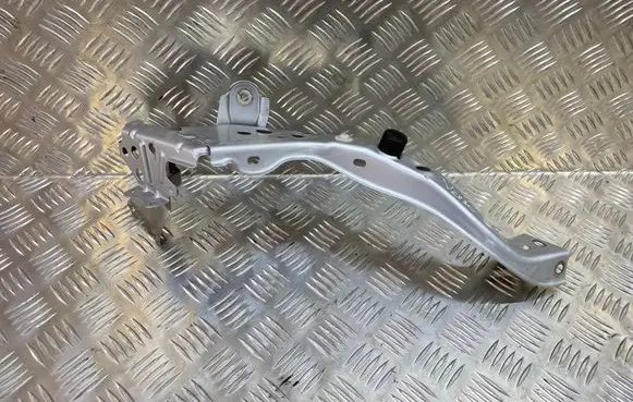 Toyota Verso Front bodywork piece 