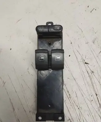Volkswagen PASSAT B5.5 Electric window control switch 1J3959857