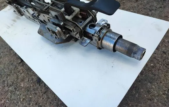 Volkswagen Transporter - Caravelle T5 Steering wheel axle 7H2419501C 5108772 02364805