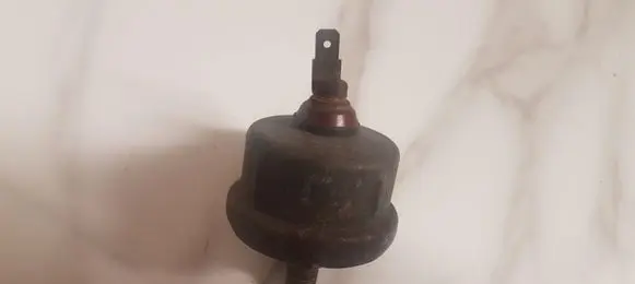 Mitsubishi Pajero Sport I Oil level sensor 