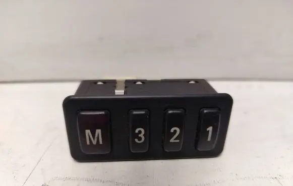 BMW 5 E39 Seat control switch 8352160