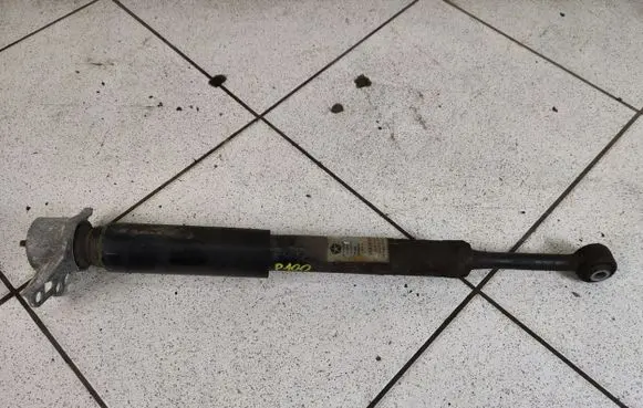Jeep Cherokee Rear shock absorber/damper 68157909AE