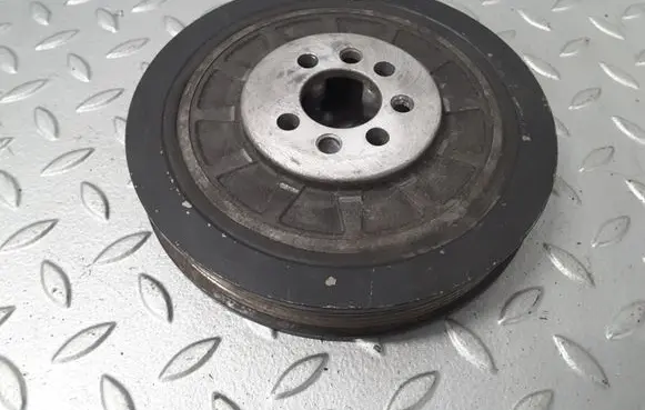Volkswagen Polo Crankshaft pulley 028105243AC