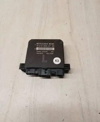 Mercedes-Benz E W210 Door control unit/module 2108203726 354449