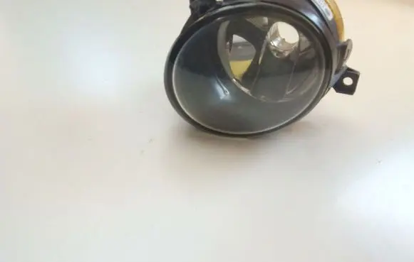Volkswagen Golf V Front fog light 27129200