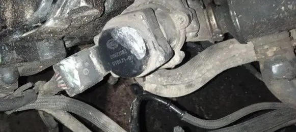 Citroen Berlingo EGR valve 010171-09