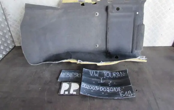 Volkswagen Touran I Front floor carpet liner 1T1863368B