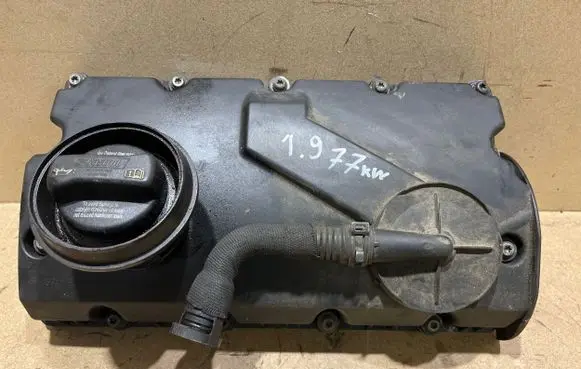 Volkswagen Golf V Rocker cam cover 038103475N