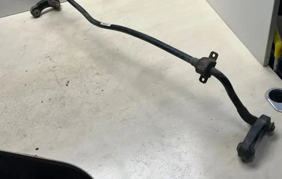 Audi A6 S6 C6 4F Rear anti-roll bar/sway bar 4F0511409J AU01019HA